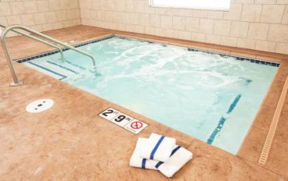 GuestHouse Inn & Suites Rochester - image 4