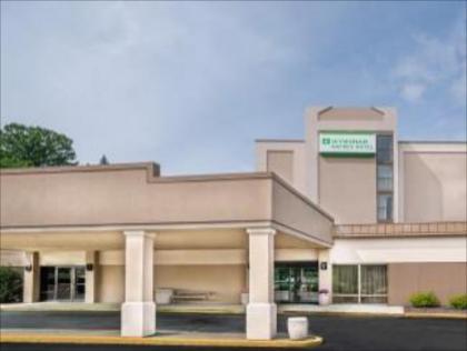 Ramada by Wyndham Rochester Mayo Clinic Area - image 3