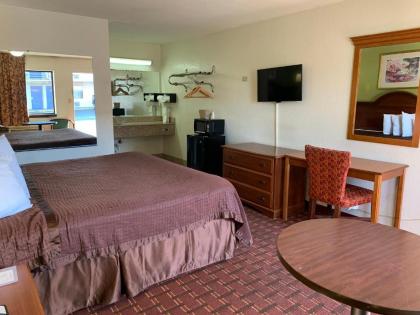 Royal Regency Inn - image 5