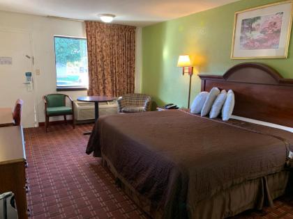 Royal Regency Inn - image 6