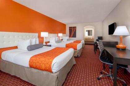 Howard Johnson by Wyndham Rock Hill - image 14