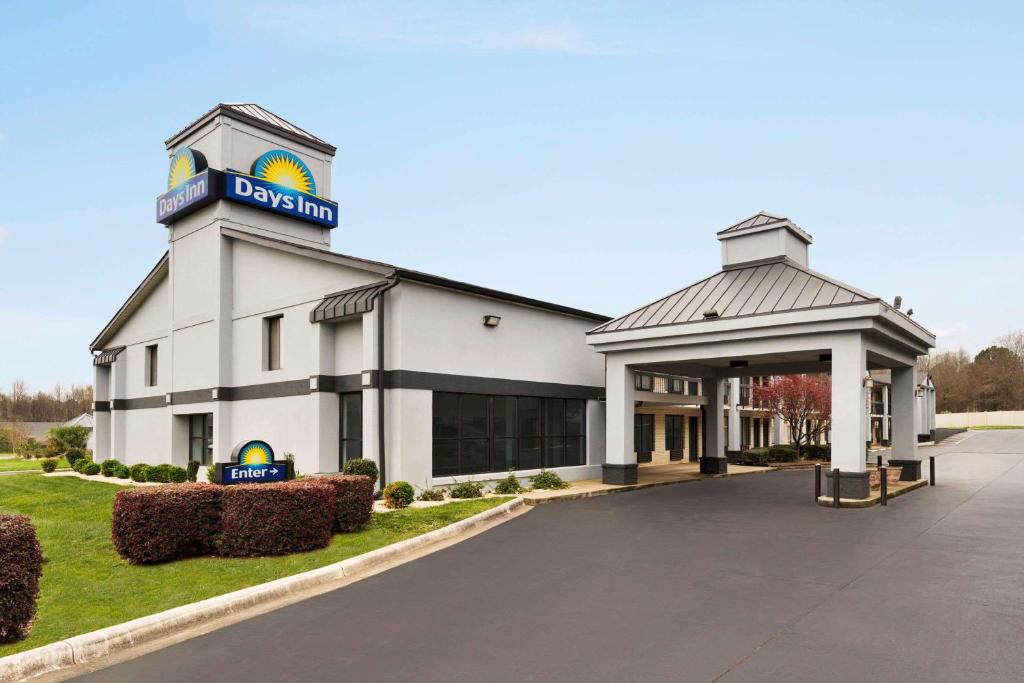 Days Inn by Wyndham Rock Hill - main image