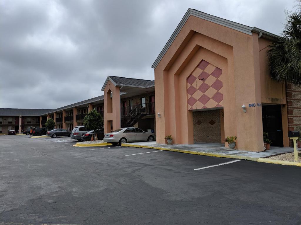 Economy Inn Express - main image