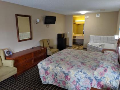 Economy Inn Express - image 10