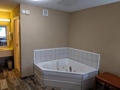 Economy Inn Express - image 11