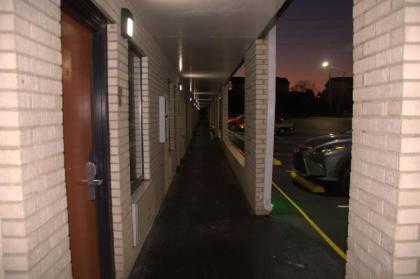 Bestway Inn - image 2