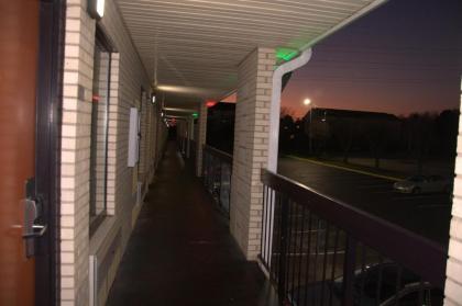 Bestway Inn - image 3