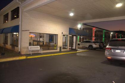 Bestway Inn - image 5