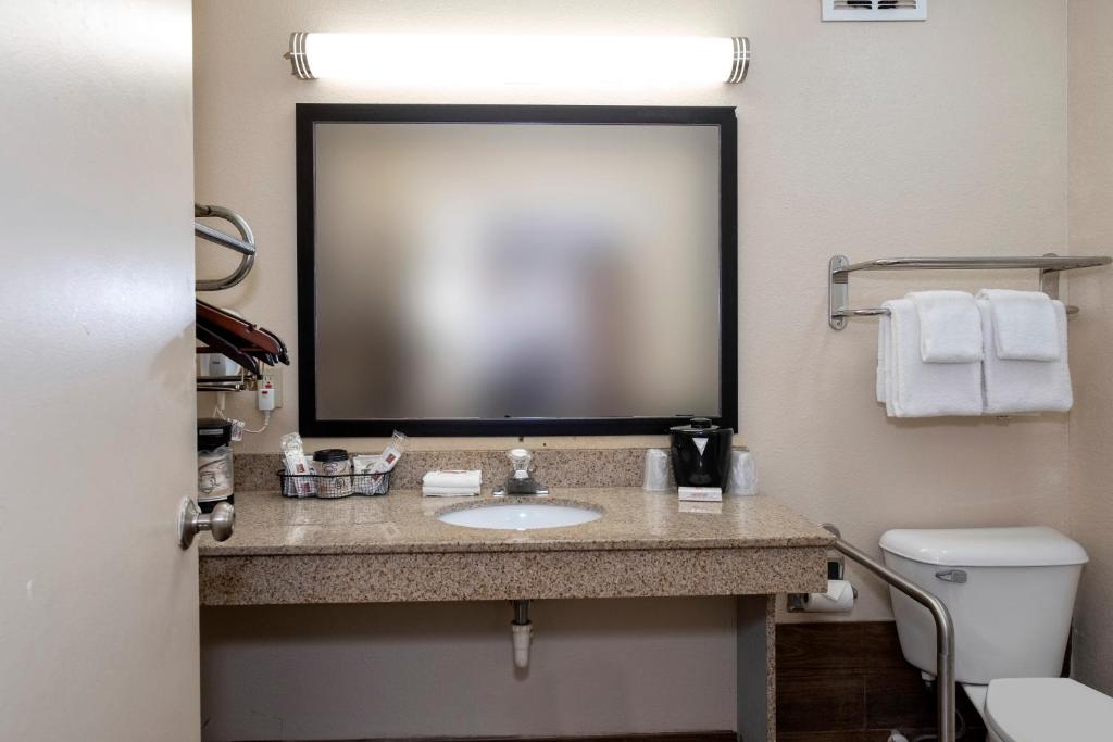 Red Roof Inn Rock Hill - image 4