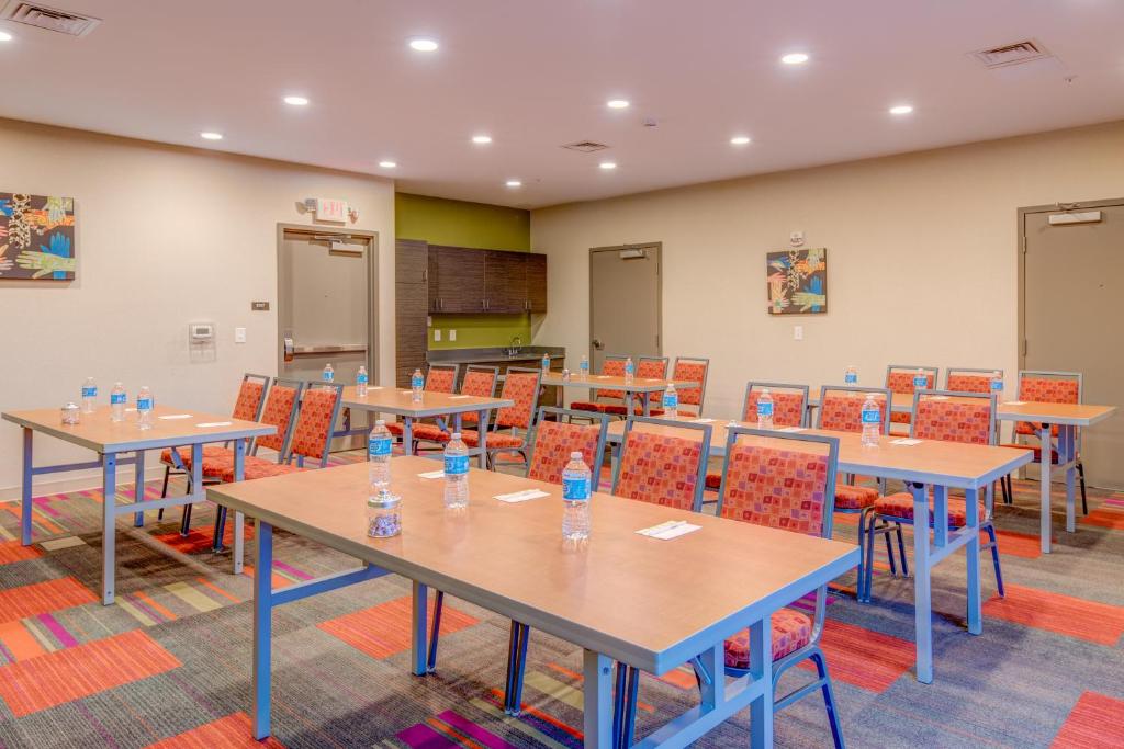 Home2 Suites By Hilton Rock Hill - image 7