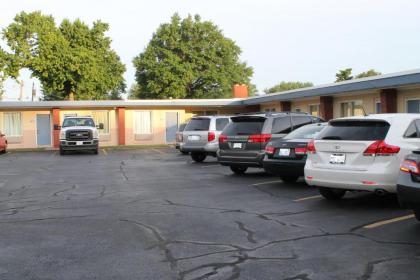 American Motor Inn - Rock Island - image 10