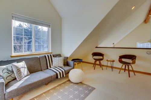 Cozy Coast Modern - image 5
