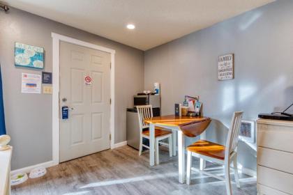 Sea Treasures Inn - image 4