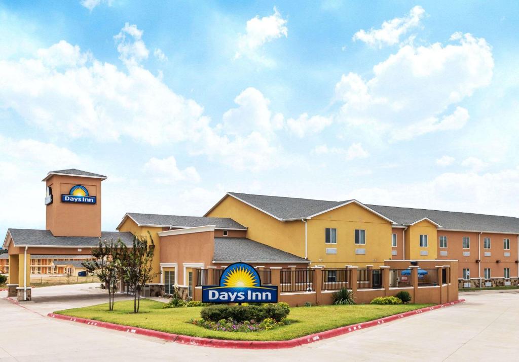 Days Inn by Wyndham Rockdale Texas - main image