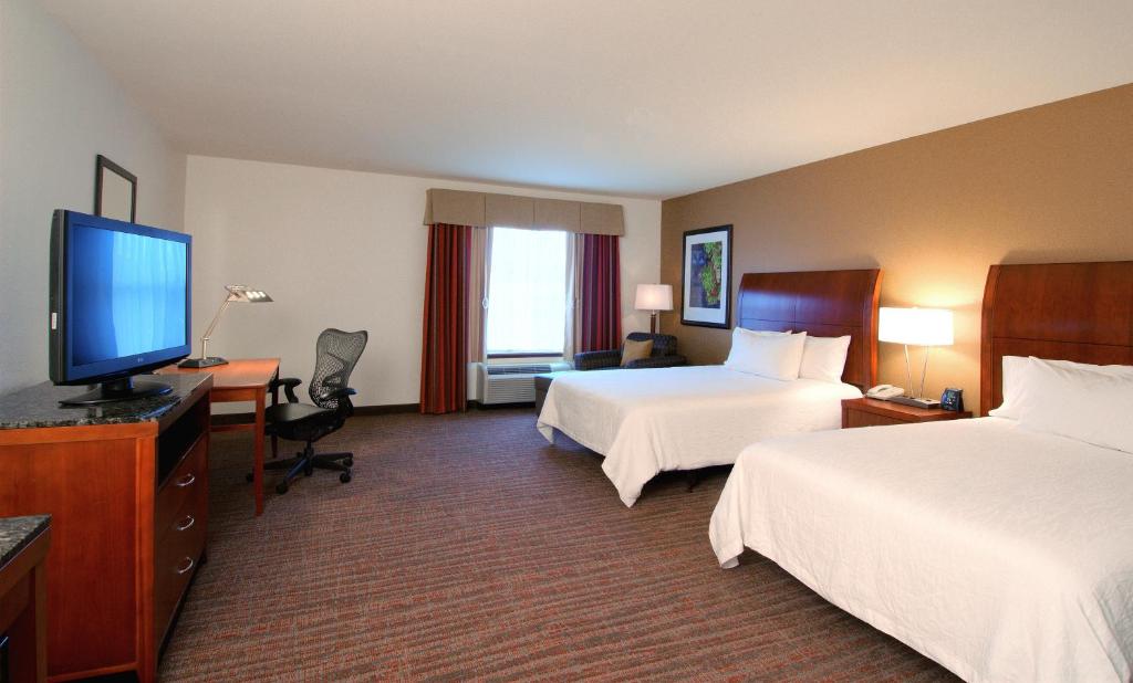 Hilton Garden Inn Rockford - image 2