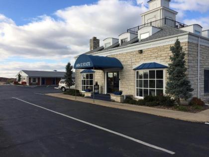 Rockford Alpine Inn & Suites