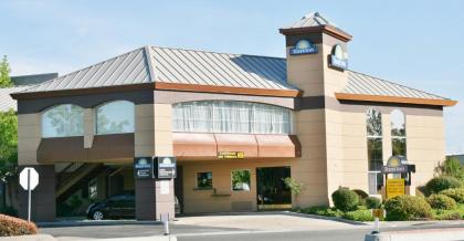 Days Inn by Wyndham Rocklin/Sacramento - image 2