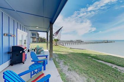 New Listing! Waterfront Copano Bay Condo with Pool condo