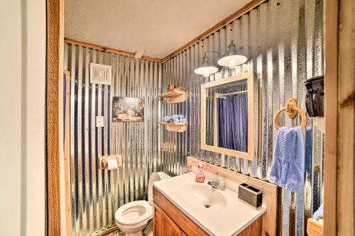 Rockport House with Deck and Grill - Drive to Beach - image 3