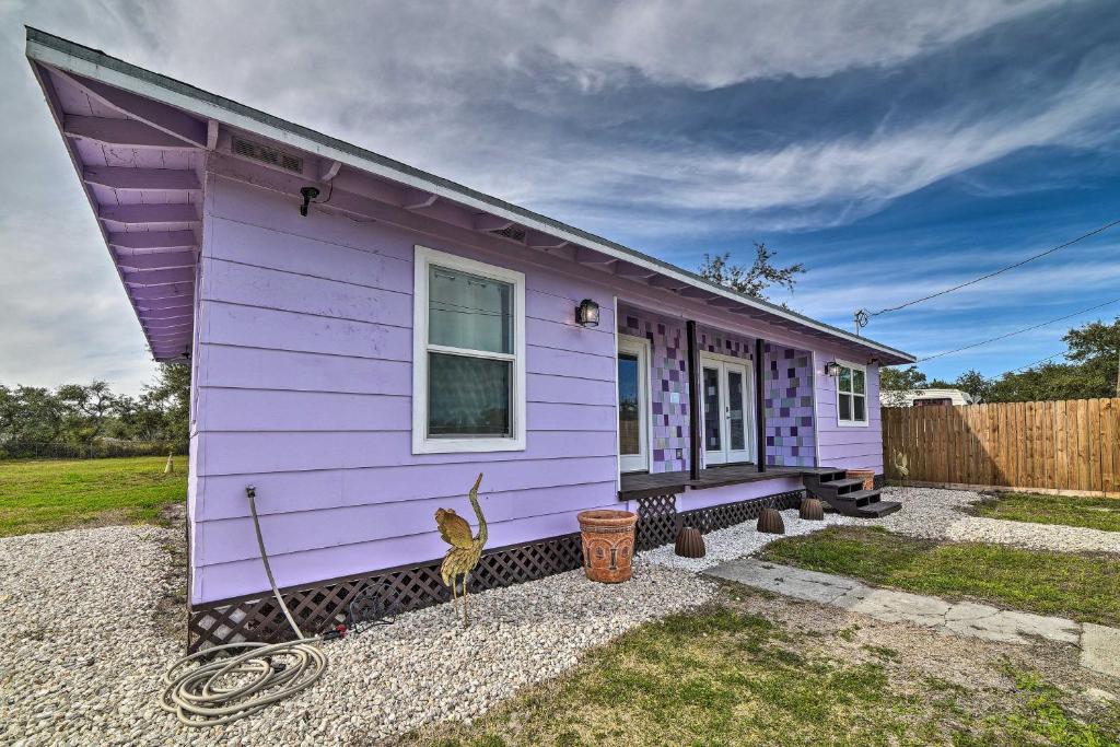Rockport Home with Yard Less Than 2 Mi to the Gulf Coast! - main image