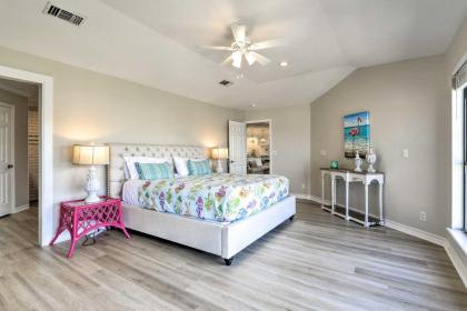 Gorgeous Waterfront Home Near Rockport Beach! - image 17