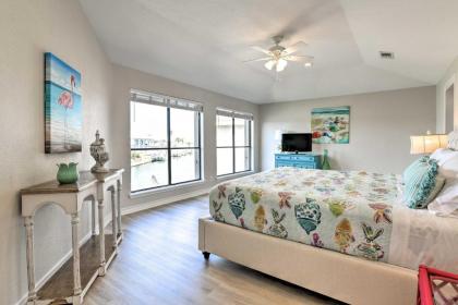 Gorgeous Waterfront Home Near Rockport Beach! - image 18
