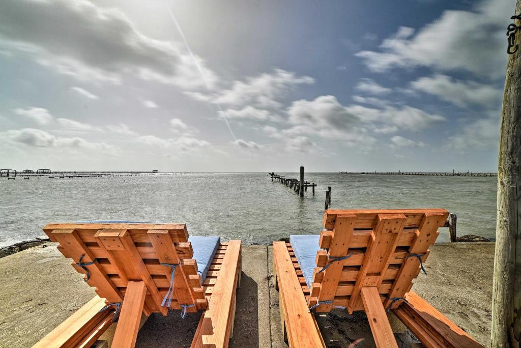 Bayfront Casa Pescadores Escape with Patio! - main image