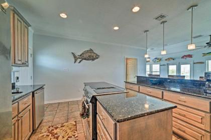Waterfront Rockport Home with Dock and 2 Kayaks! - image 10