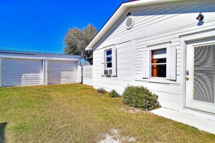 Joys Beach Cottage - image 5