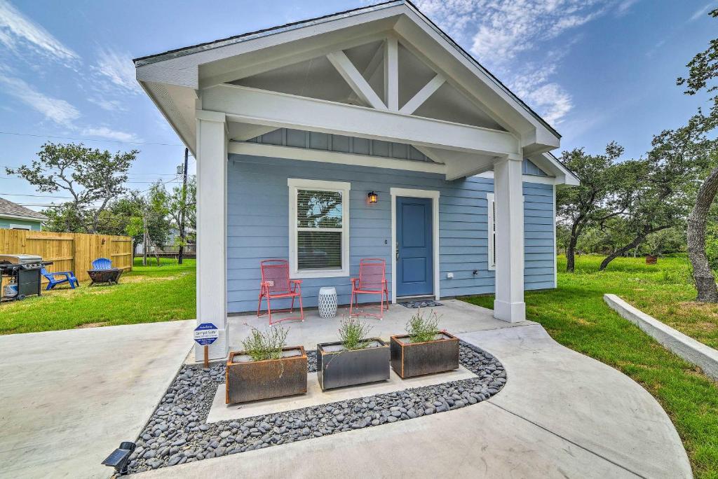 Home at Holiday Beach! Castaway at Misty Oak - main image