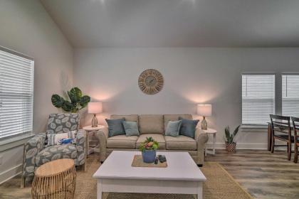 Home at Holiday Beach! Castaway at Misty Oak - image 4