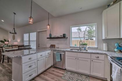 Home at Holiday Beach! Castaway at Misty Oak - image 9