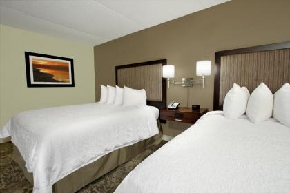 Hampton Inn & Suites By Hilton - Rockville Centre - image 10