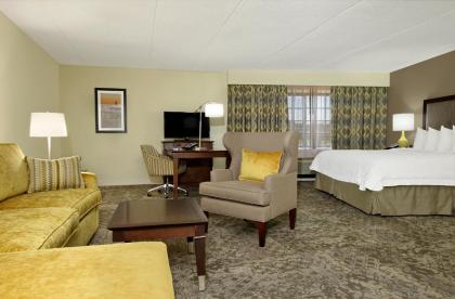 Hampton Inn & Suites By Hilton - Rockville Centre - image 13