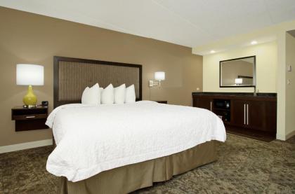 Hampton Inn & Suites By Hilton - Rockville Centre - image 4