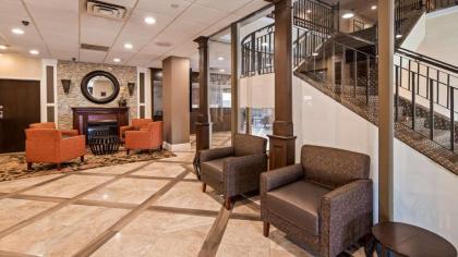 Best Western Mill River Manor - image 2