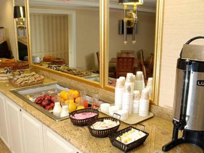 Rockville Centre Inn - image 11