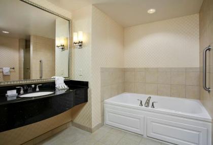 Hilton Garden Inn Rockville - Gaithersburg - image 4