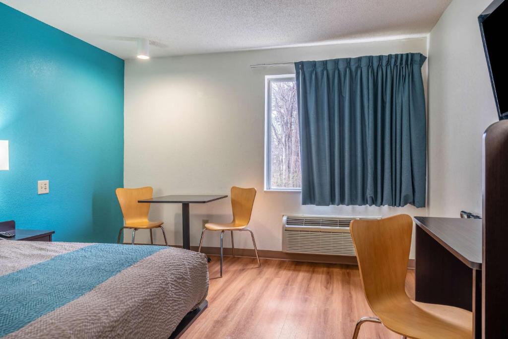 Motel 6-Rocky Mount NC - image 6