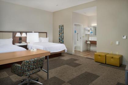 Hampton Inn & Suites Rogers - image 10