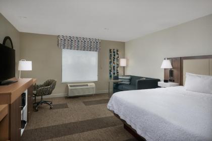 Hampton Inn & Suites Rogers - image 19
