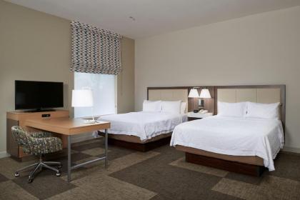 Hampton Inn & Suites Rogers - image 8