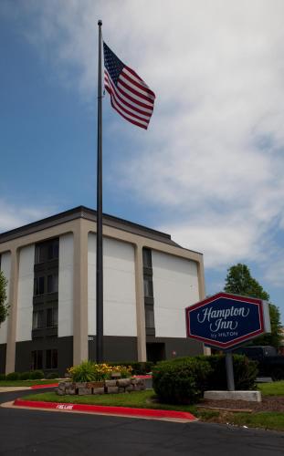 Hampton Inn Bentonville-Rogers - image 2