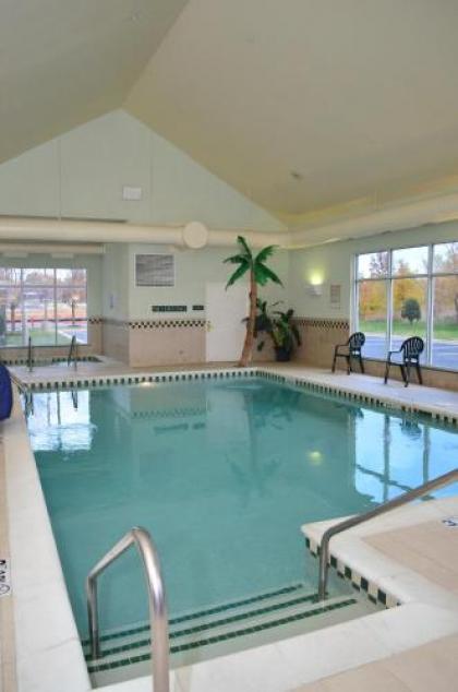 Country Inn & Suites by Radisson Bentonville South - Rogers AR