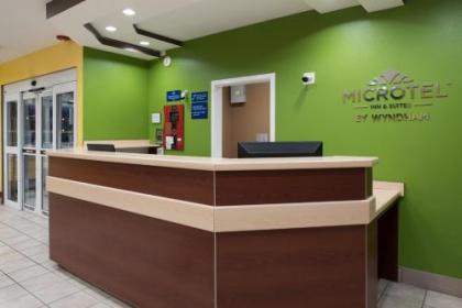Microtel Inn by Wyndham Rogers - image 4