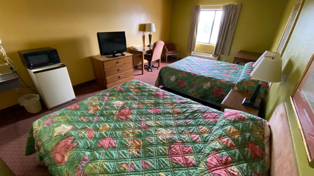 Sunset Inn-Rolla - image 6