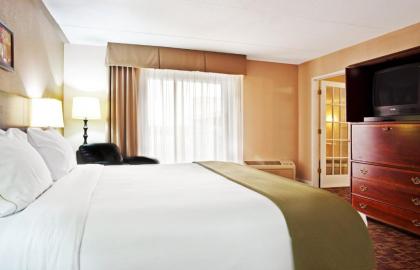 Holiday Inn Express Schaumburg-Rolling Meadows an IHG Hotel - image 14