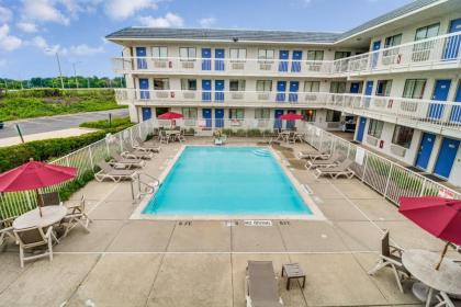 Motel 6-Rolling Meadows IL - Chicago Northwest - image 12