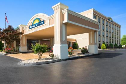Days Inn by Wyndham Rome Downtown - image 13