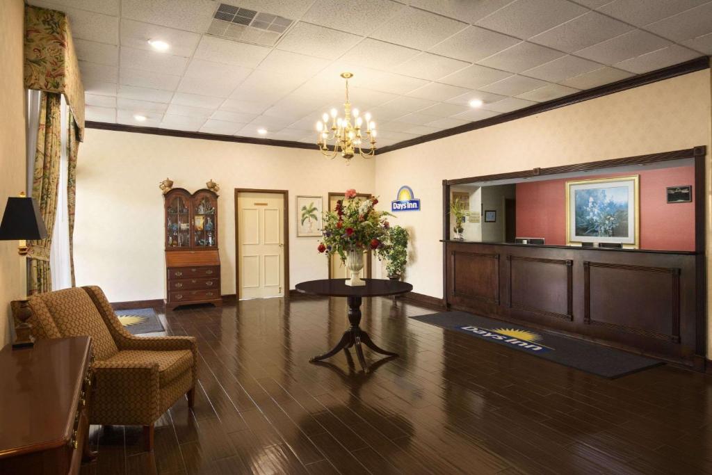 Days Inn by Wyndham Rome Downtown - image 7